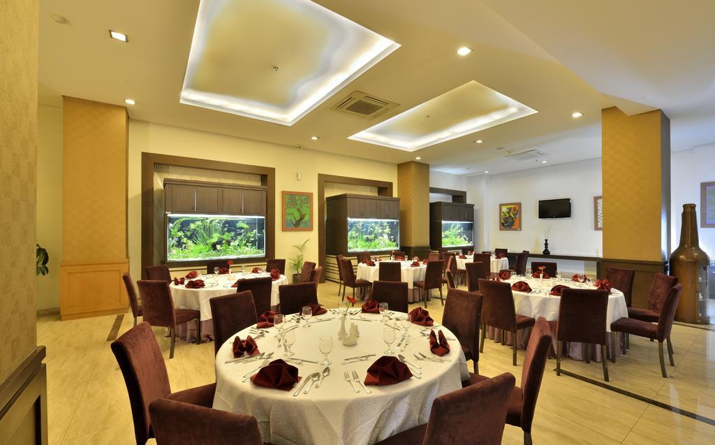 Gino Feruci Kebon Jati By Kagum Hotels Bandung Exterior photo