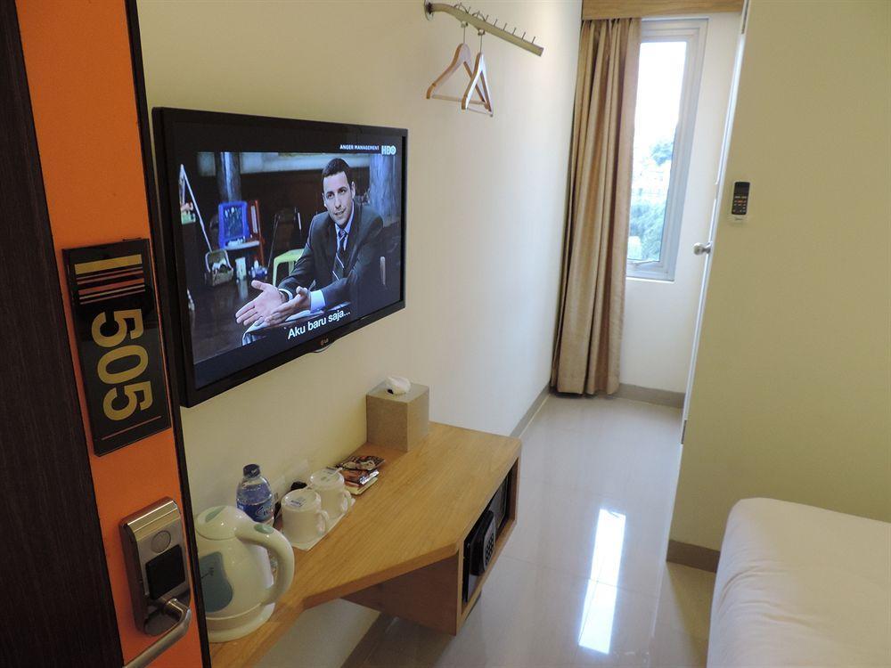 Gino Feruci Kebon Jati By Kagum Hotels Bandung Exterior photo