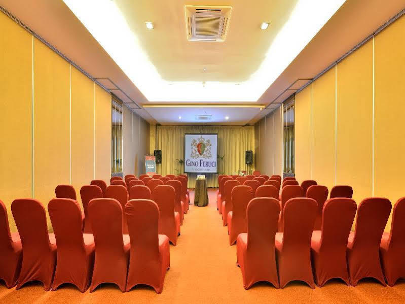 Gino Feruci Kebon Jati By Kagum Hotels Bandung Exterior photo